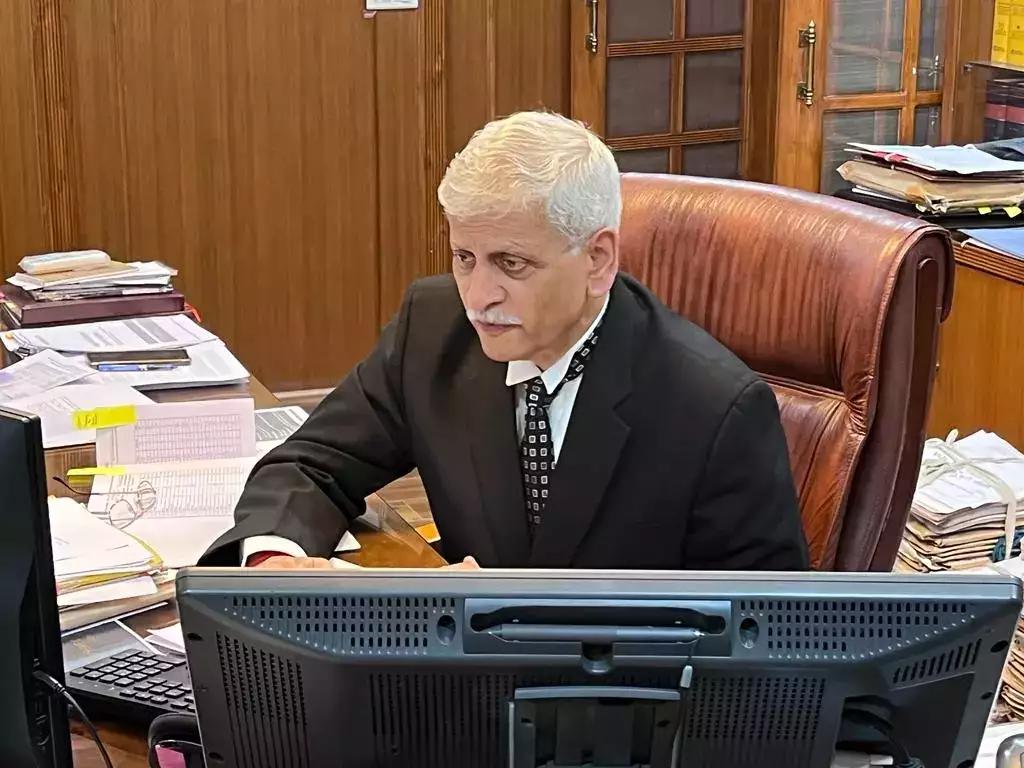 More than 74 Lakh cases settled in 3rd National Lok Adalat of 2022 held
                                        today